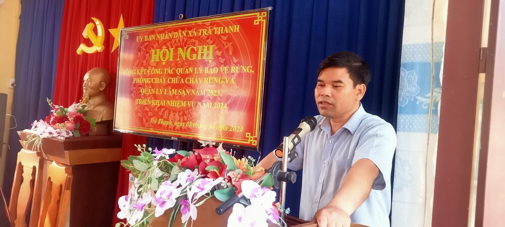 Đồng chí Hồ Văn Thịnh, HUV, Phó Bí thư Đảng ủy – Chủ tịch UBND xã phát biểu chỉ đạo