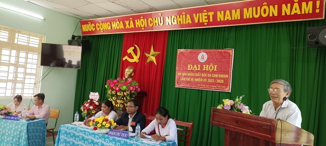 Ông Vũ Quang Thiều, Chủ tịch hội Nạn nhân chất độc Da cam/Dioxin huyện phát biểu chỉ đạo tại Đại hội