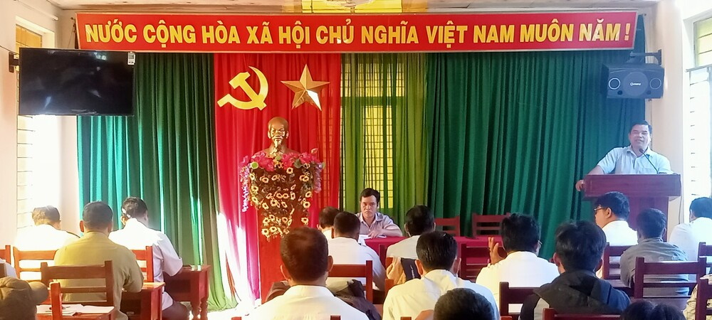 Đồng chi Hồ Văn Thịnh, Phó Bí thư Đảng ủy - Chủ tịch UBND xã kết luận Hội nghị