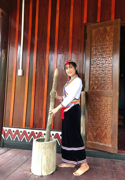 Huyện uỷ ban hành Nghị quyết bảo tồn và phát huy các giá trị di sản văn hóa các DTTS huyện Trà Bồng giai đoạn 2021 - 2025, định hướng đến năm 2030